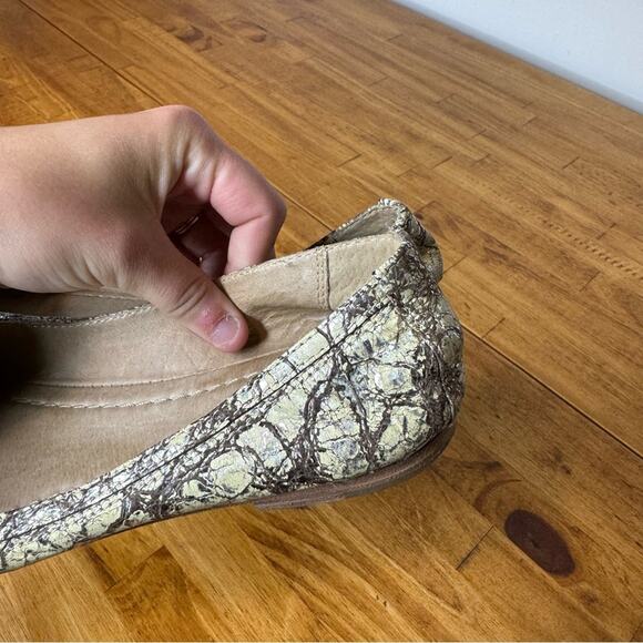 Frye Carson Ballet Flats Reptile Print Leather Flats Size 7 - Picture 4 of 7